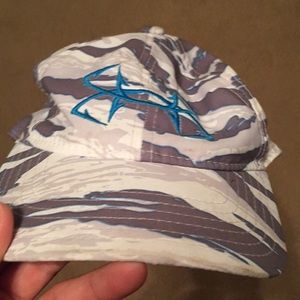 Adjustable hat